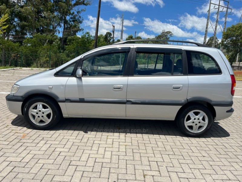 ZAFIRA 2.0 MPFI 16V GASOLINA 4P MANUAL - 2001 - CAXIAS DO SUL