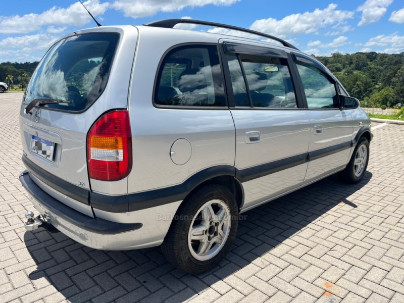 ZAFIRA 2.0 MPFI 16V GASOLINA 4P MANUAL - 2001 - CAXIAS DO SUL
