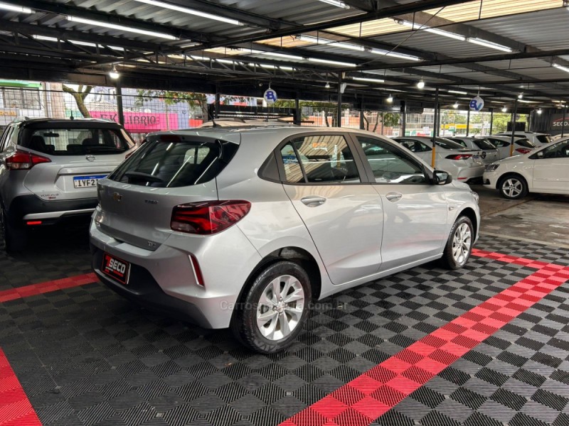 ONIX 1.0 LTZ 12V TURBO FLEX 4P MANUAL - 2021 - PASSO FUNDO