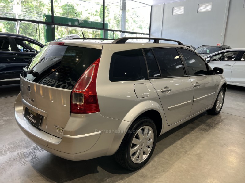 MÉGANE 1.6 DYNAMIQUE GRAND TOUR 16V FLEX 4P MANUAL - 2012 - CAXIAS DO SUL