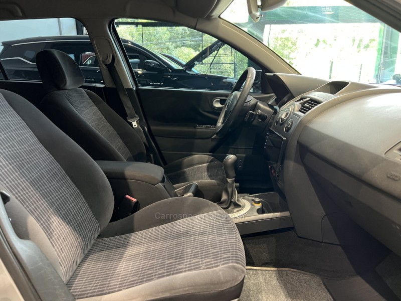 MÉGANE 1.6 DYNAMIQUE GRAND TOUR 16V FLEX 4P MANUAL - 2012 - CAXIAS DO SUL