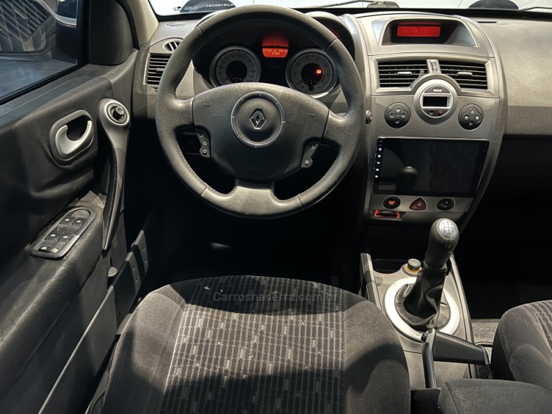 MÉGANE 1.6 DYNAMIQUE GRAND TOUR 16V FLEX 4P MANUAL - 2012 - CAXIAS DO SUL