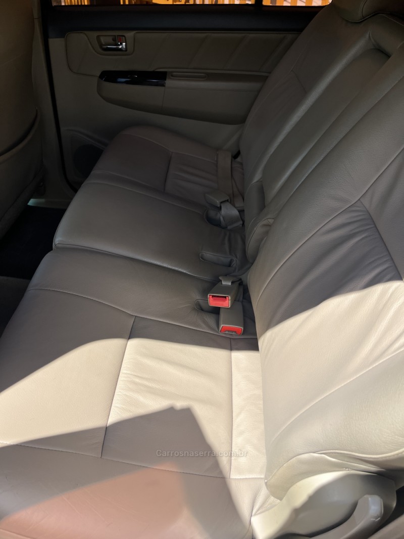 HILUX SW4 3.0 SRV 4X4 16V TURBO INTERCOOLER DIESEL 4P MANUAL - 2012 - CAXIAS DO SUL