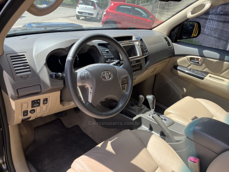 HILUX SW4 3.0 SRV 4X4 16V TURBO INTERCOOLER DIESEL 4P MANUAL - 2012 - CAXIAS DO SUL