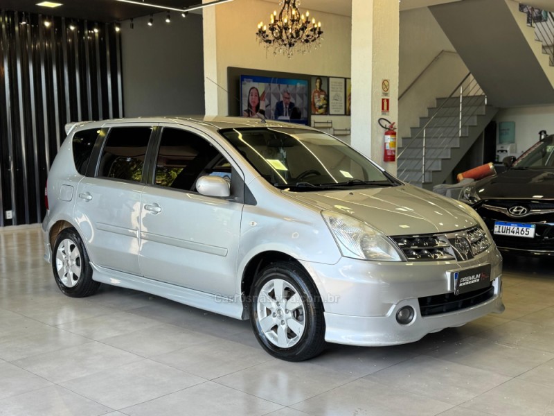 grand livina 1.8 sl 16v flex 4p automatico 2010 dois irmaos