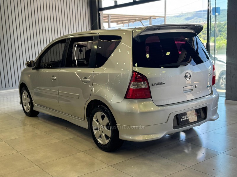 GRAND LIVINA 1.8 SL 16V FLEX 4P AUTOMÁTICO - 2010 - DOIS IRMãOS