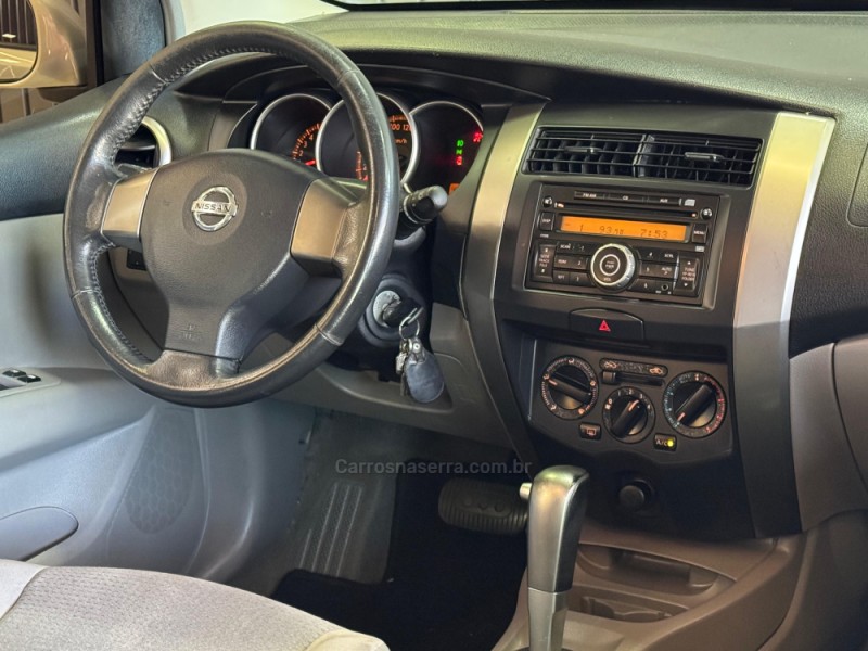 GRAND LIVINA 1.8 SL 16V FLEX 4P AUTOMÁTICO - 2010 - DOIS IRMãOS