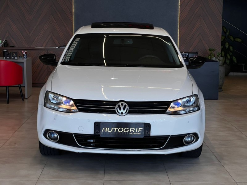 JETTA 2.0 COMFORTLINE FLEX 4P TIPTRONIC - 2013 - CAMPO BOM