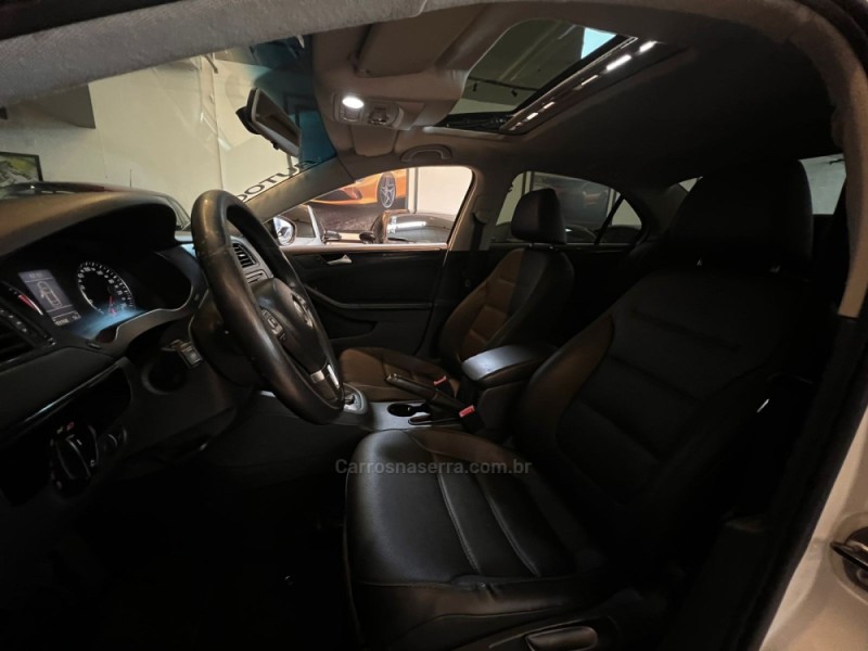JETTA 2.0 COMFORTLINE FLEX 4P TIPTRONIC - 2013 - CAMPO BOM