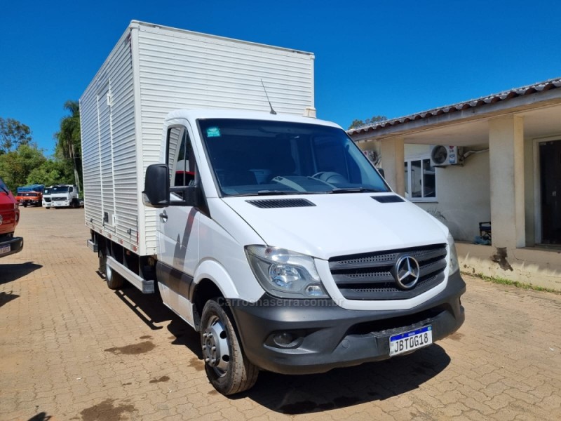 SPRINTER 2.2 CHASSI 515 LONGO DIESEL 3P MANUAL - 2018 - PORTãO
