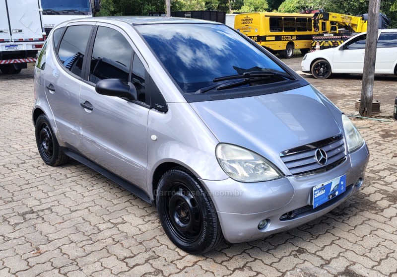 CLASSE A 1.9 190 CLASSIC GASOLINA 4P MANUAL - 2001 - PORTãO