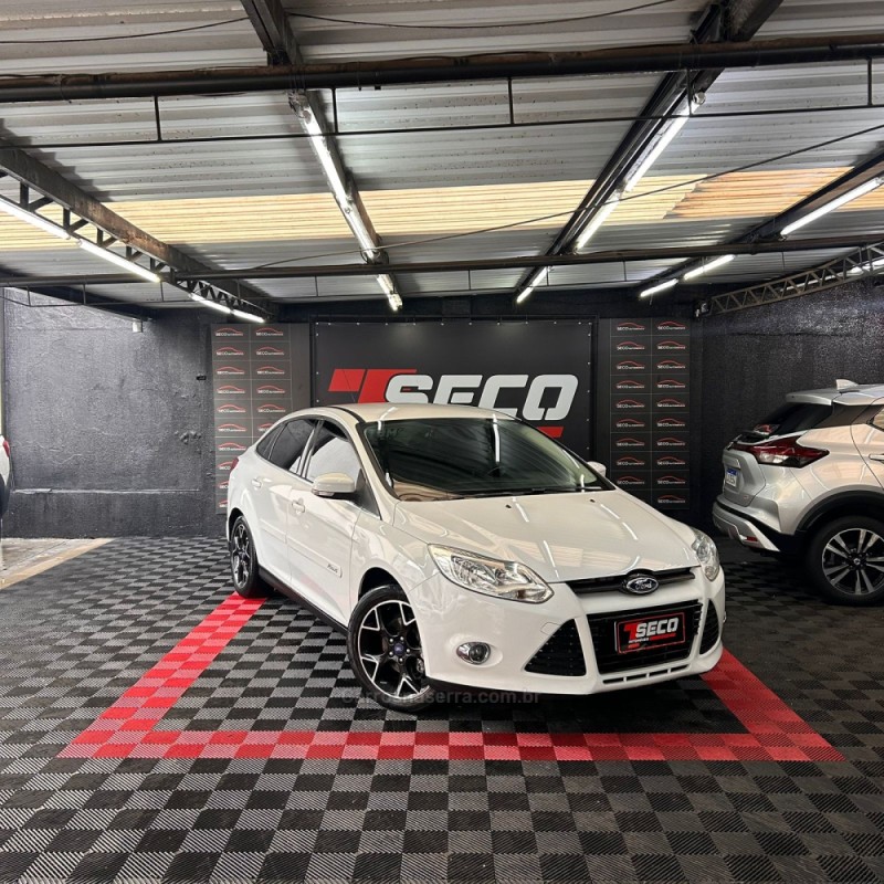 FOCUS 2.0 TITANIUM PLUS 16V FLEX 4P AUTOMÁTICO - 2015 - PASSO FUNDO