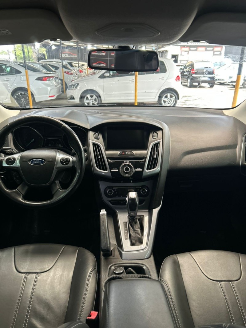 FOCUS 2.0 TITANIUM PLUS 16V FLEX 4P AUTOMÁTICO - 2015 - PASSO FUNDO