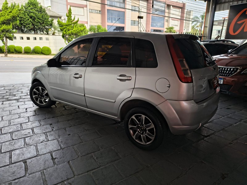 FIESTA 1.0 MPI PERSONNALITÉ 8V GASOLINA 4P MANUAL - 2008 - CAXIAS DO SUL