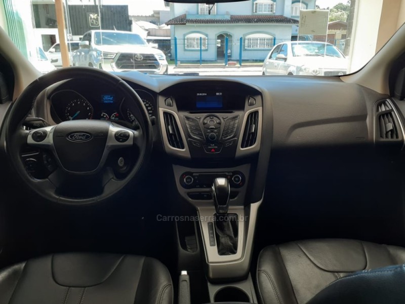FOCUS 2.0 SE SEDAN 16V FLEX 4P AUTOMÁTICO - 2015 - CANELA