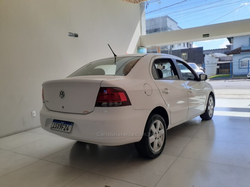 VOYAGE 1.0 MI TRENDLINE 8V FLEX 4P MANUAL - 2013 - CANELA