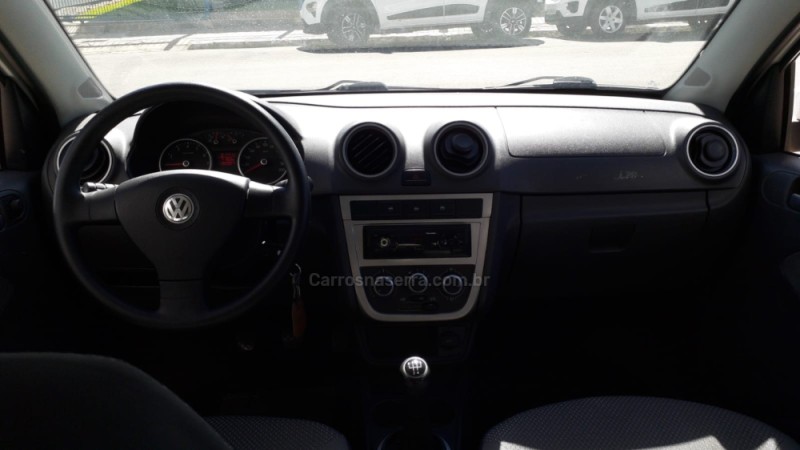 VOYAGE 1.0 MI TRENDLINE 8V FLEX 4P MANUAL - 2013 - CANELA