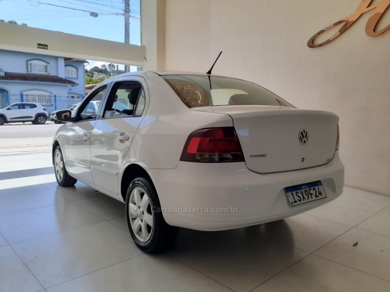 VOYAGE 1.0 MI TRENDLINE 8V FLEX 4P MANUAL - 2013 - CANELA