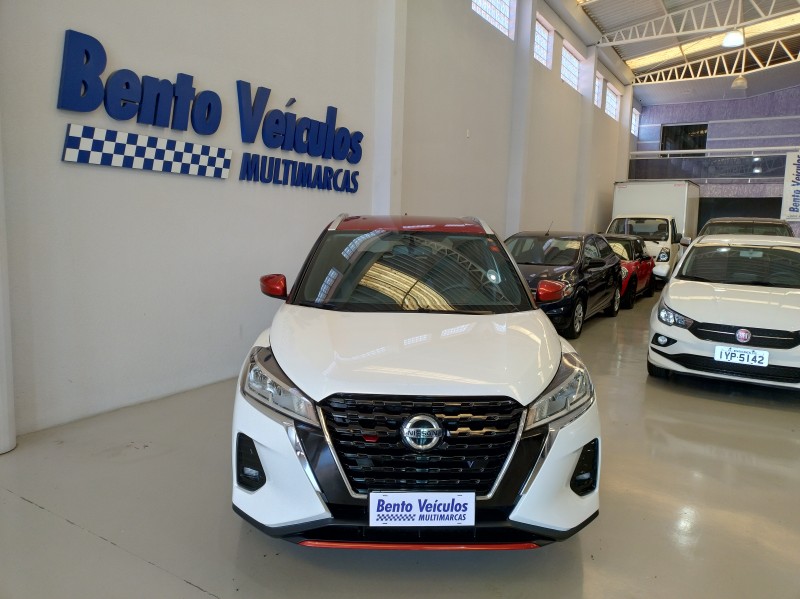 kicks 1.6 xplay 16v flex 4p automatico 2022 bento goncalves