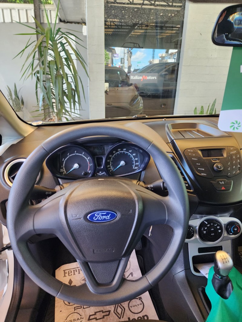 FIESTA 1.5 SE HATCH 16V FLEX 4P MANUAL - 2015 - CAXIAS DO SUL