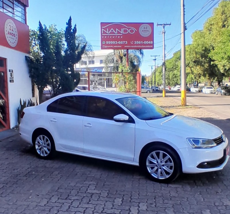 JETTA 2.0 COMFORTLINE FLEX 4P TIPTRONIC - 2011 - ESTâNCIA VELHA