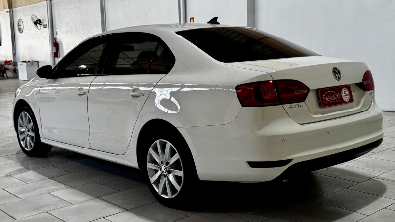 JETTA 2.0 COMFORTLINE FLEX 4P TIPTRONIC - 2011 - ESTâNCIA VELHA