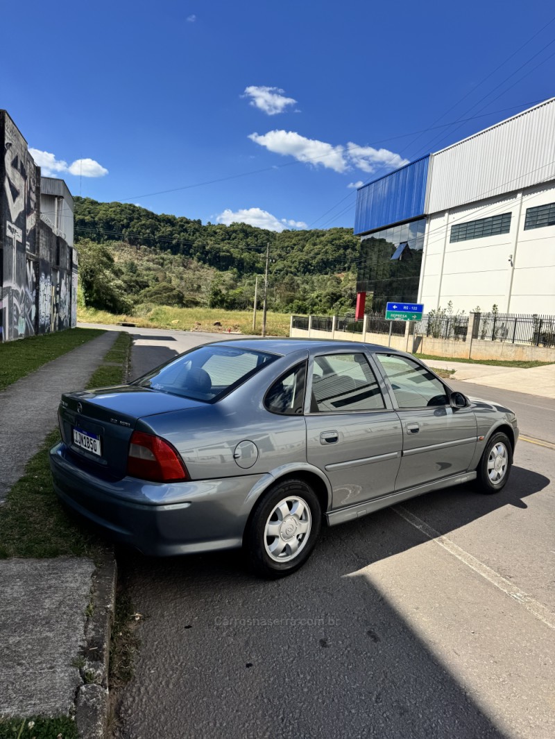 VECTRA 2.2 MPFI GLS 8V GASOLINA 4P MANUAL - 2001 - CAXIAS DO SUL