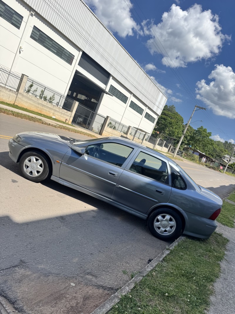 VECTRA 2.2 MPFI GLS 8V GASOLINA 4P MANUAL - 2001 - CAXIAS DO SUL