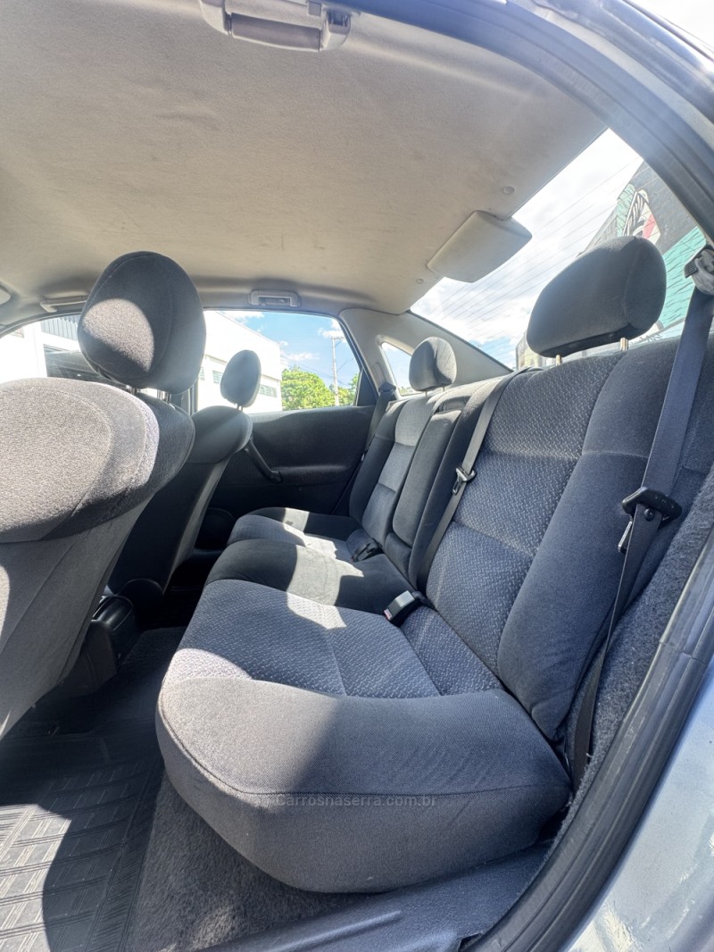 VECTRA 2.2 MPFI GLS 8V GASOLINA 4P MANUAL - 2001 - CAXIAS DO SUL