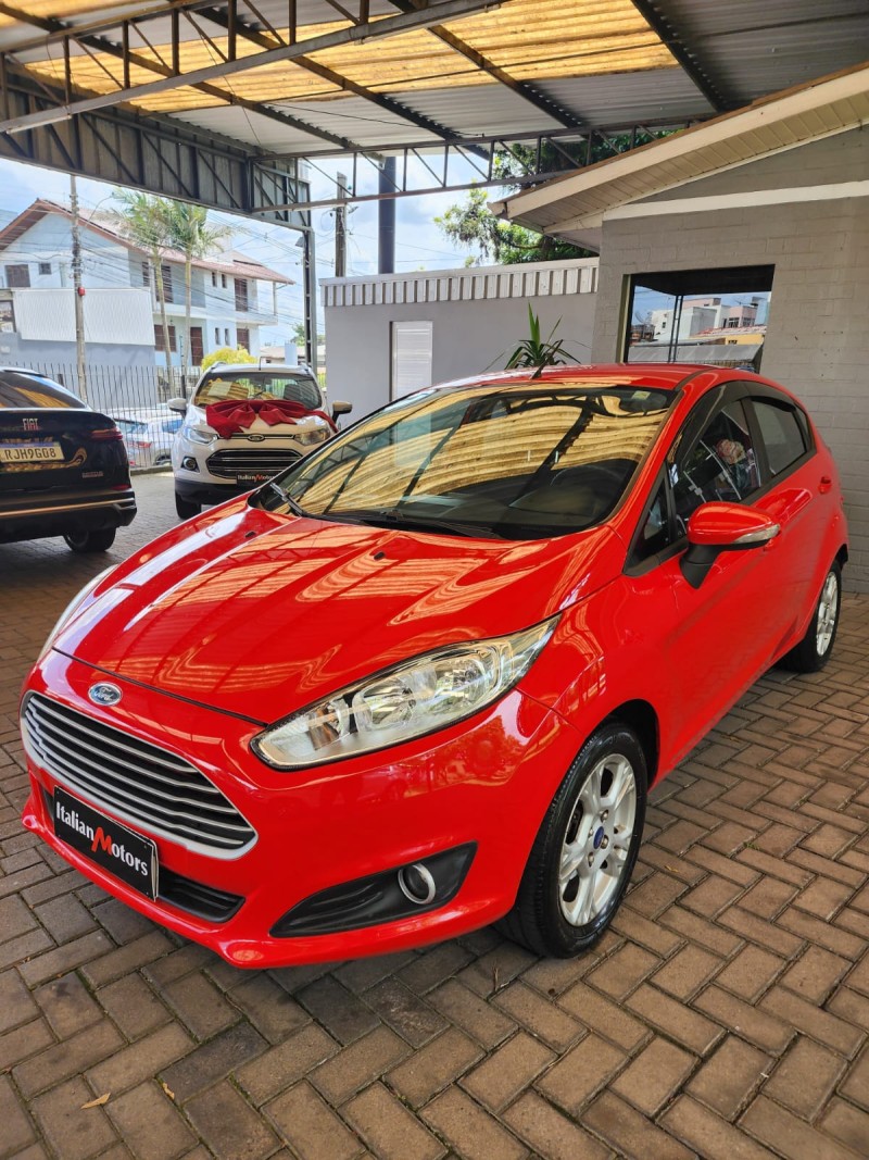 FIESTA 1.5 SE HATCH 16V FLEX 4P MANUAL - 2014 - CAXIAS DO SUL