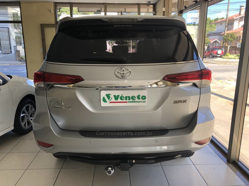 HILUX SW4 2.8 SRX 4X4 7 LUGARES 16V TURBO INTERCOOLER DIESEL 4P AUTOMÁTICO - 2017 - FARROUPILHA