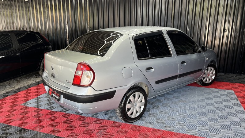 CLIO 1.0 EXPRESSION 16V FLEX 4P MANUAL - 2005 - CAXIAS DO SUL