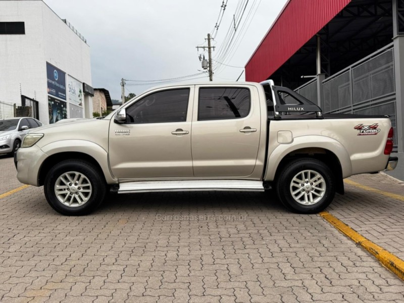 hilux 3.0 srv 4x4 cd 16v turbo intercooler diesel 4p automatico 2013 feliz