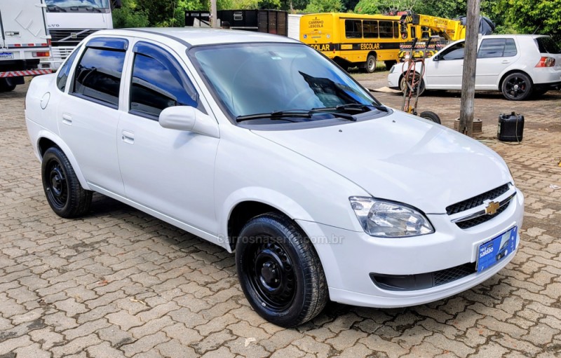 CLASSIC 1.0 VHC LS 8V FLEX 4P MANUAL - 2016 - PORTãO