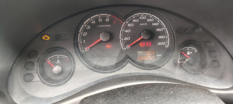 CLASSIC 1.0 VHC LS 8V FLEX 4P MANUAL - 2016 - PORTãO