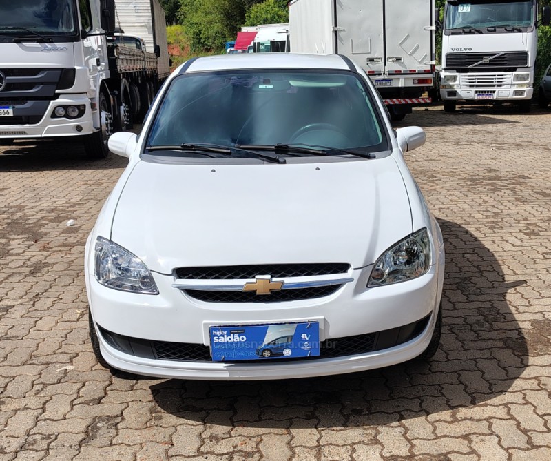 CLASSIC 1.0 VHC LS 8V FLEX 4P MANUAL - 2016 - PORTãO
