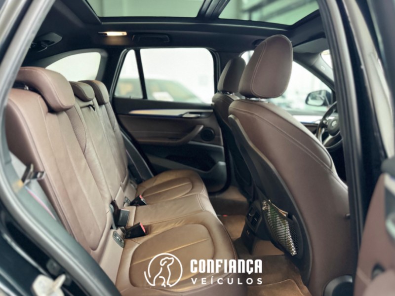 X1 2.0 SDRIVE20I M SPORT ACTIVEFLEX 25 ANOS 16V TURBO 4P AUTOMÁTICO - 2021 - BENTO GONçALVES