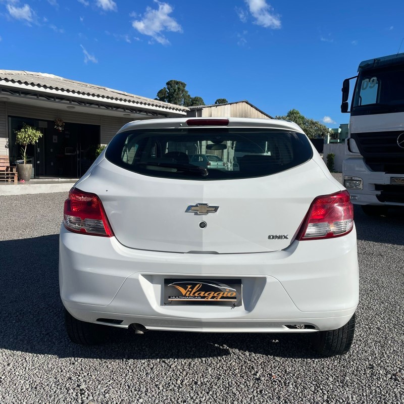 ONIX 1.0 MPFI LS 8V FLEX 4P MANUAL - 2016 - CAXIAS DO SUL