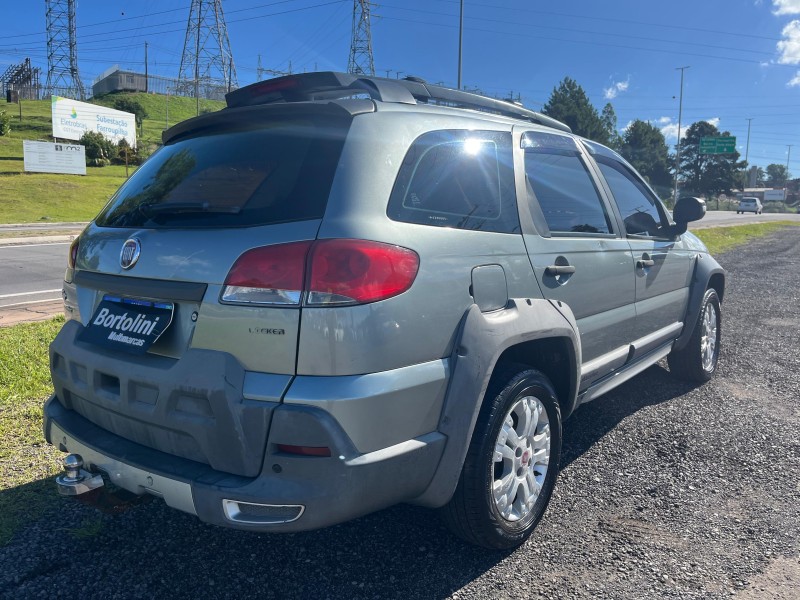 PALIO 1.8 MPI ADVENTURE LOCKER WEEKEND 8V FLEX 4P AUTOMATIZADO - 2010 - FARROUPILHA