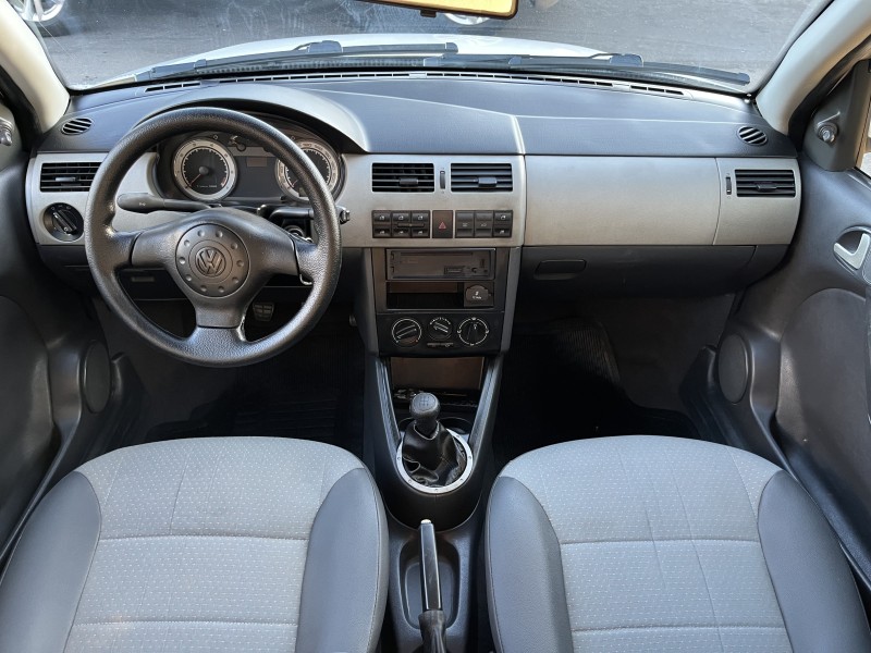 GOL 1.6 MI RALLYE 8V FLEX 4P MANUAL G.III - 2005 - GARIBALDI