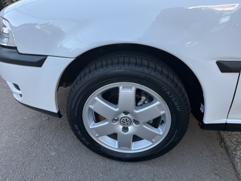 GOL 1.6 MI RALLYE 8V FLEX 4P MANUAL G.III - 2005 - GARIBALDI