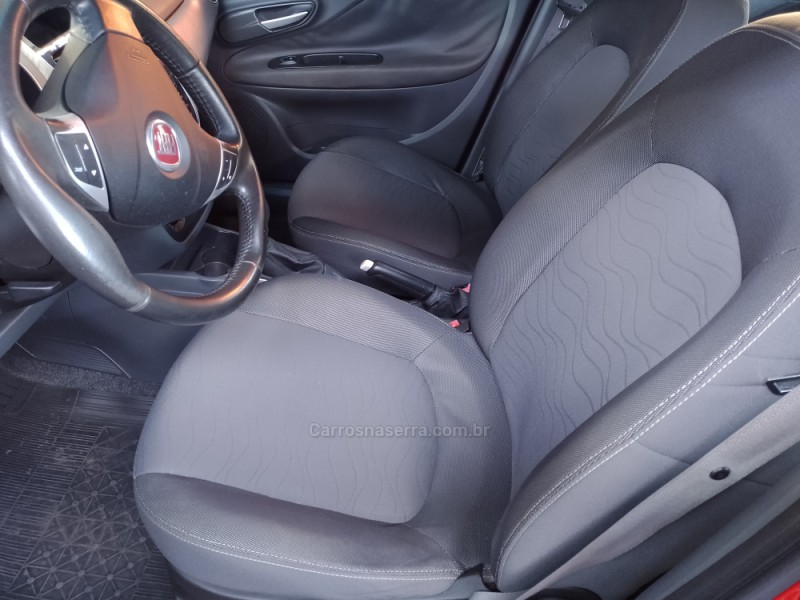 PUNTO 1.6 ESSENCE 16V FLEX 4P MANUAL - 2015 - CAXIAS DO SUL