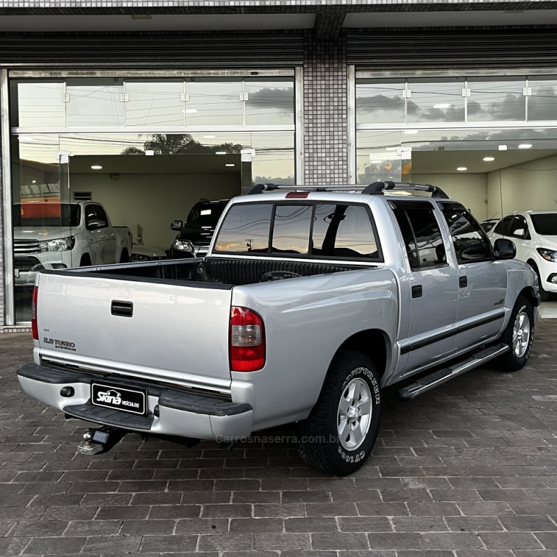 S10 2.8 DLX 4X4 CD 12V TURBO INTERCOOLER DIESEL 4P MANUAL - 2002 - VACARIA