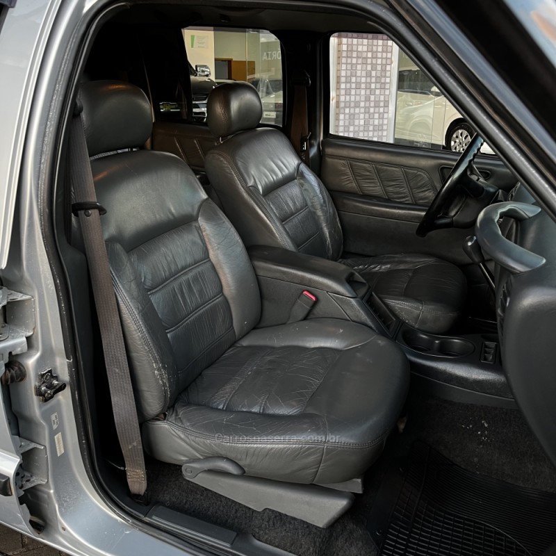 S10 2.8 DLX 4X4 CD 12V TURBO INTERCOOLER DIESEL 4P MANUAL - 2002 - VACARIA