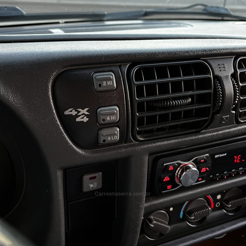 S10 2.8 DLX 4X4 CD 12V TURBO INTERCOOLER DIESEL 4P MANUAL - 2002 - VACARIA