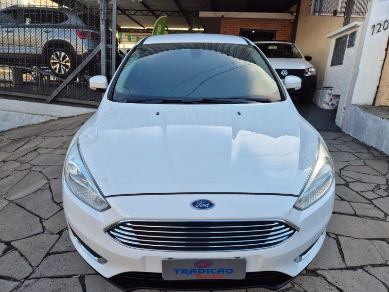 FOCUS 2.0 TITANIUM 16V FLEX 4P AUTOMÁTICO - 2016 - CAXIAS DO SUL