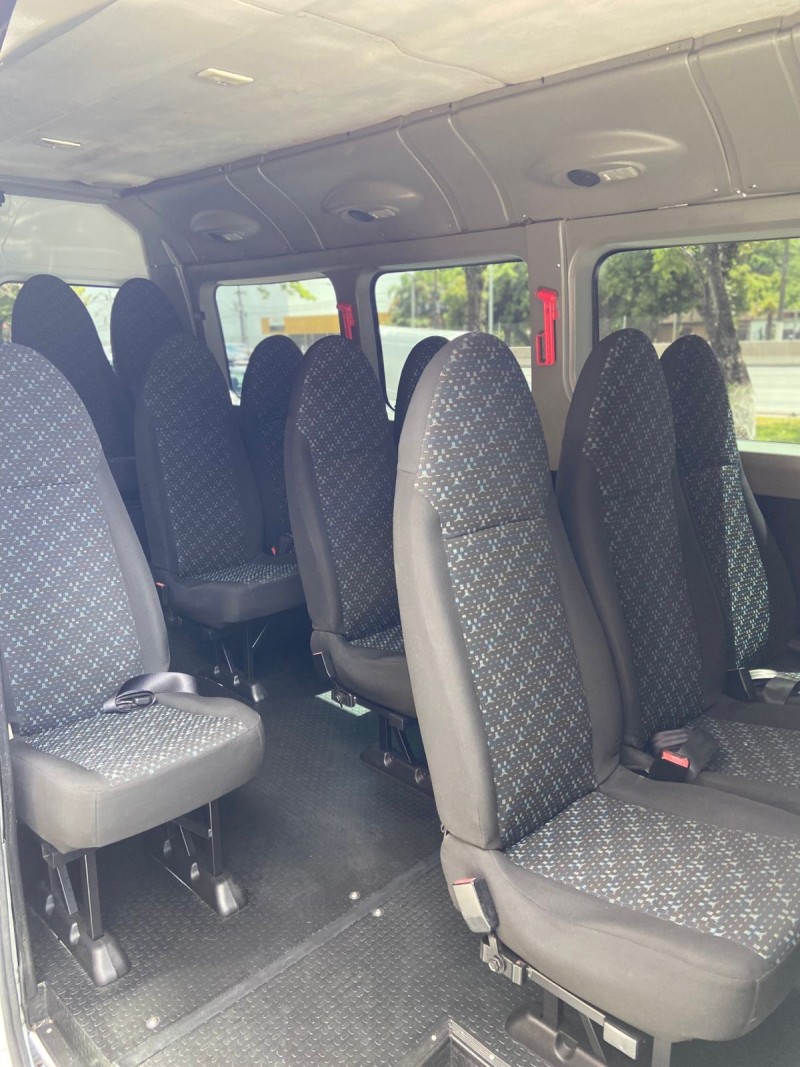 MASTER 2.3 DCI MINIBUS EXECUTIVE L3H2 16 LUGARES 16V DIESEL 4P MANUAL - 2017 - ESTâNCIA VELHA