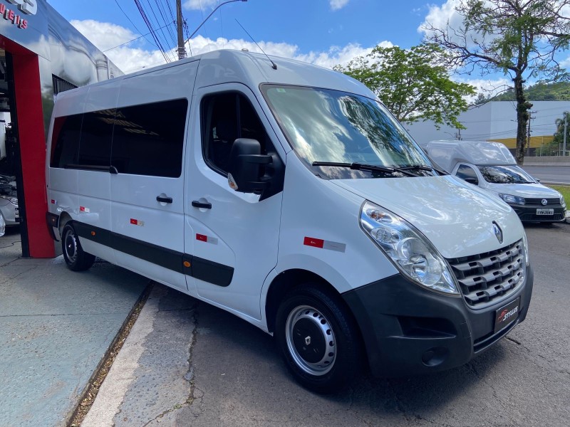 MASTER 2.3 DCI MINIBUS EXECUTIVE L3H2 16 LUGARES 16V DIESEL 4P MANUAL - 2017 - ESTâNCIA VELHA