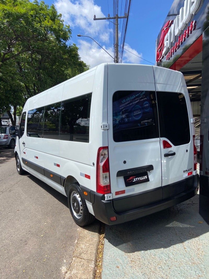 MASTER 2.3 DCI MINIBUS EXECUTIVE L3H2 16 LUGARES 16V DIESEL 4P MANUAL - 2017 - ESTâNCIA VELHA