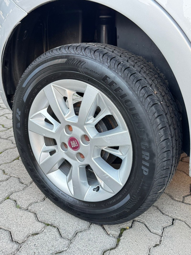 PUNTO 1.4 ATTRACTIVE ITALIA 8V FLEX 4P MANUAL - 2015 - CAXIAS DO SUL